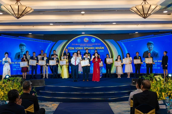 ễ tôn vinh doanh nhân TP.HCM tiêu biểu 2026 có ông Hồ Hoàng Bảo Vinh