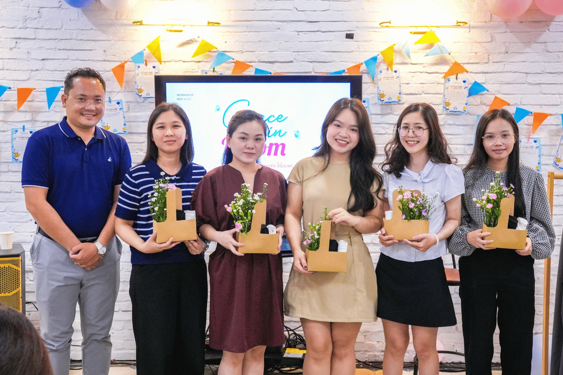 NÀNG TỎA SẮC, KHOẢNH KHẮC THÀNH HOA – ảnh 4